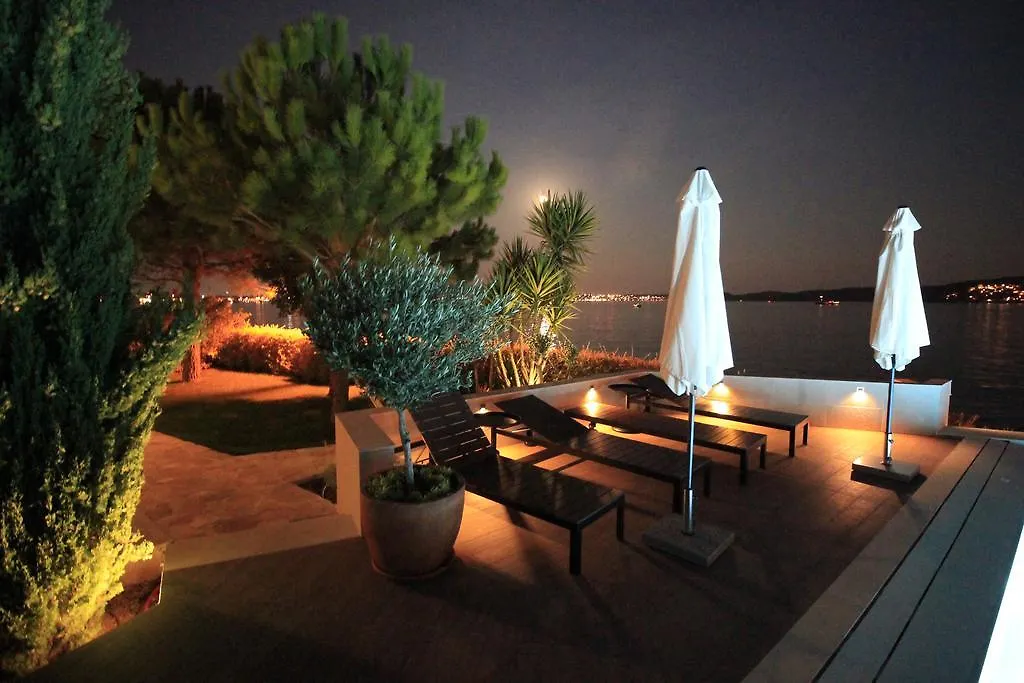 Apartments Marer Trogir 0*,