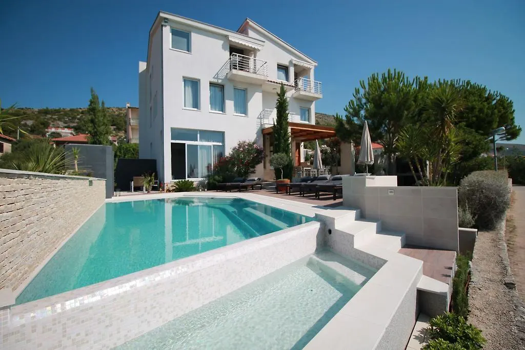 Apartments Marer Trogir