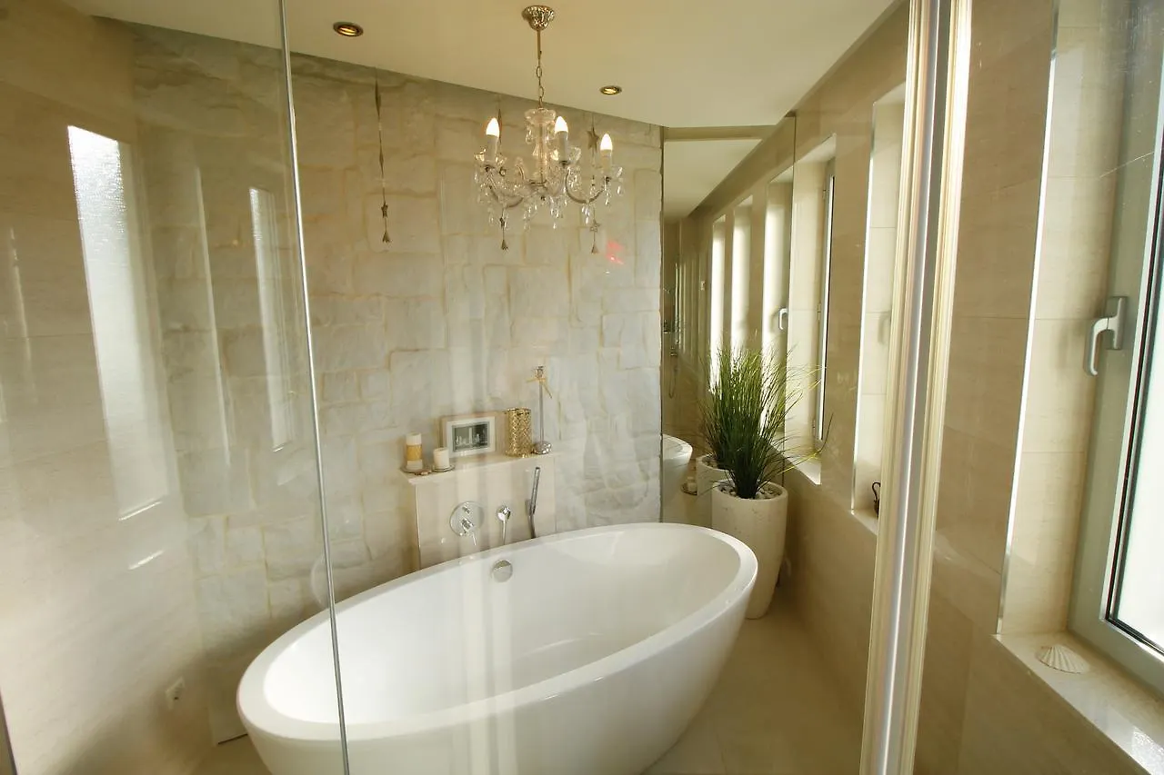 Apartments Marer Trogir 0*,